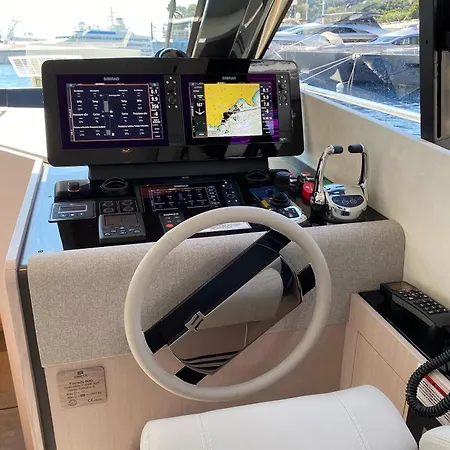 Hotel na wodzie Santa Barbara Podstrana